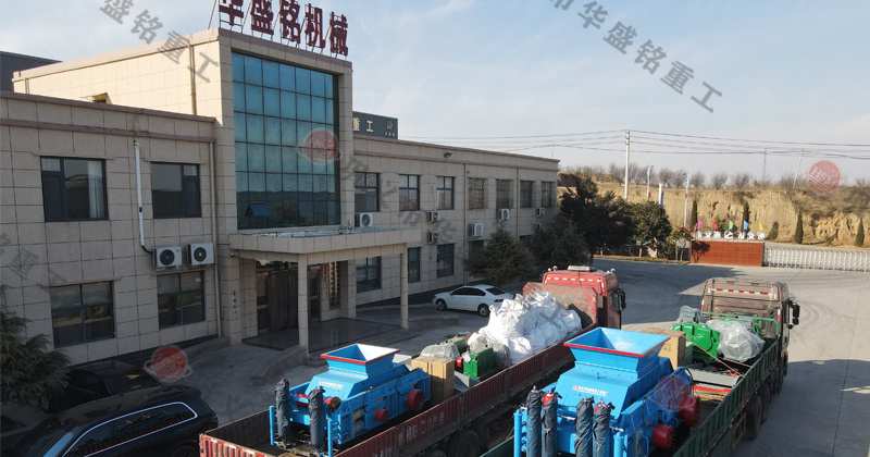砂(sha)石(shi)料(liao)廠(chang)使(shi)用的破(po)碎機有(you)哪(na)些(xie)？對輥破(po)如(ru)何(he)選(xuan)型(xing)？