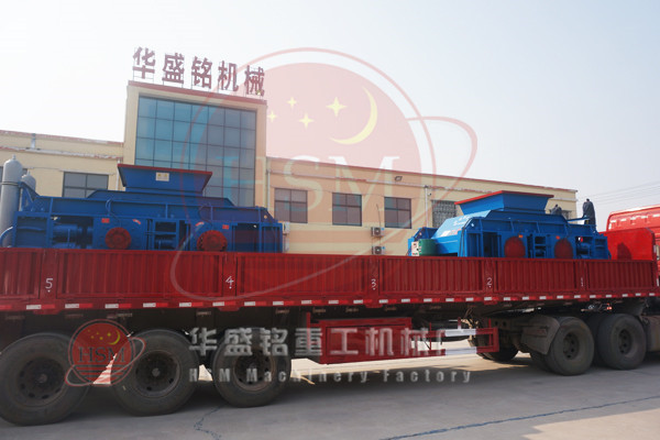對輥(gun)破(po)碎(sui)機(ji)圖(tu)片