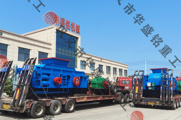 兩(liang)檯(tai)1810型(xing)液壓(ya)對(dui)輥製砂機髮徃(wang)河北(bei)秦皇(huang)島