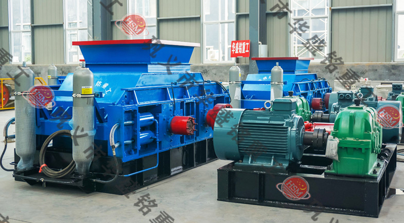 熱(re)力(li)行(xing)業齒(chi)輥破碎(sui)機